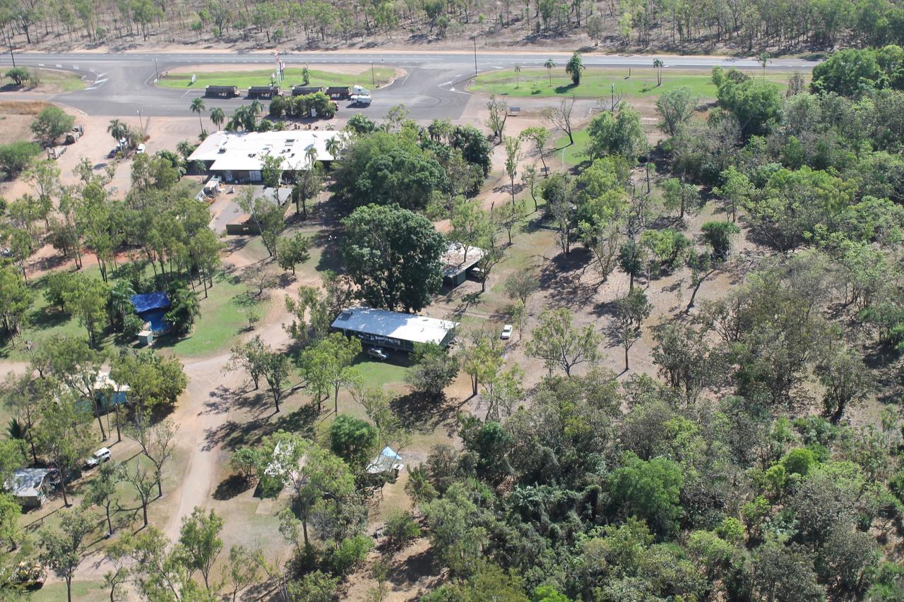 Corroboree Park Tavern Marrakai Extérieur photo